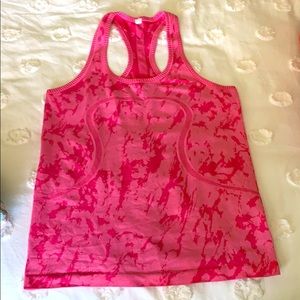 Lululemon Swiftly Tech Razorback Size 8